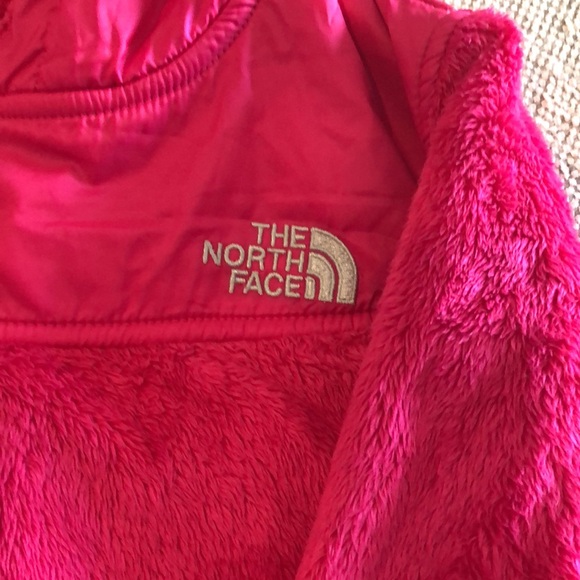 Fluffy North Face hooded jacket - Picture 2 of 5